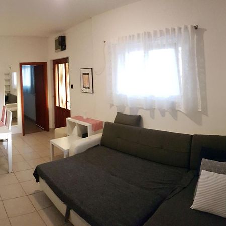 Apartmani Ela Prvić Luka Dış mekan fotoğraf
