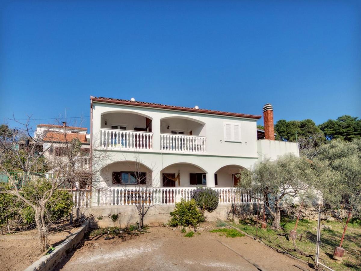 Apartmani Ela Prvić Luka Dış mekan fotoğraf