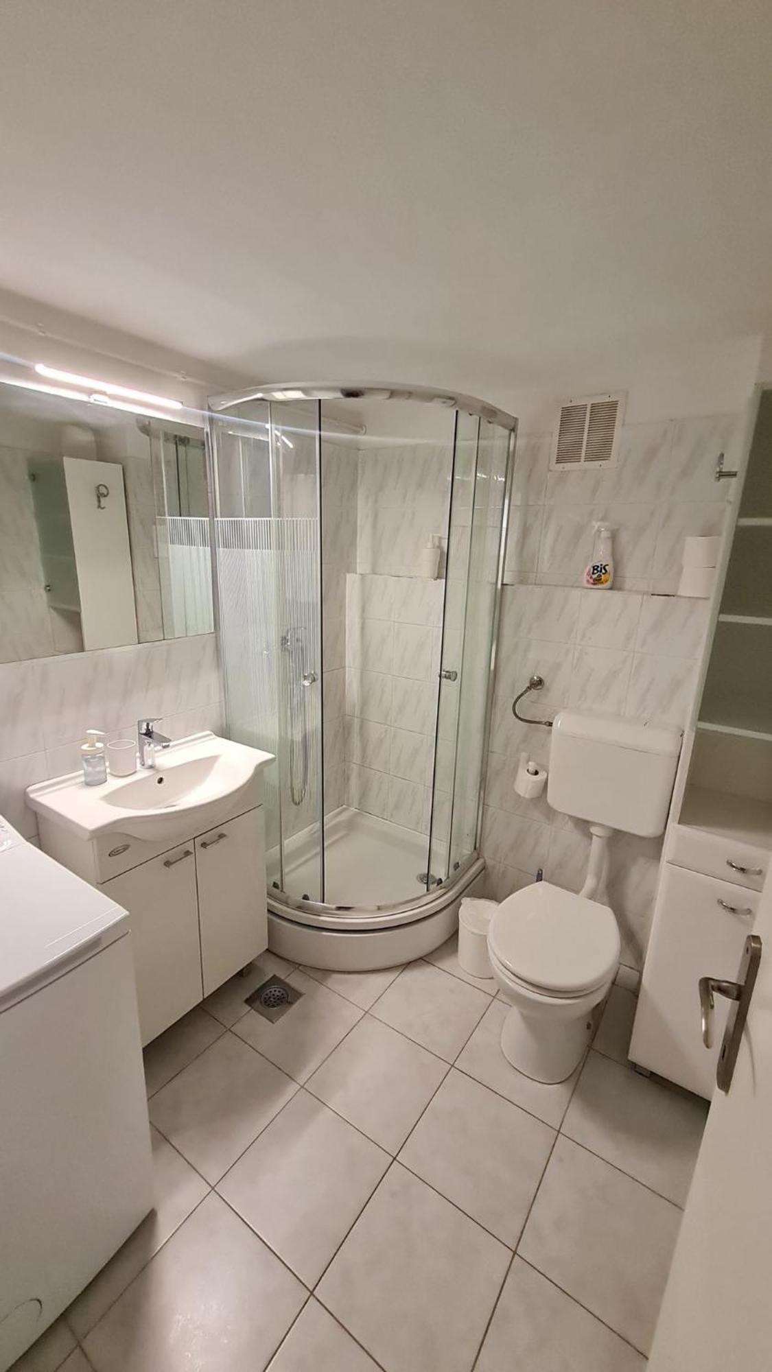 Apartmani Ela Prvić Luka Dış mekan fotoğraf