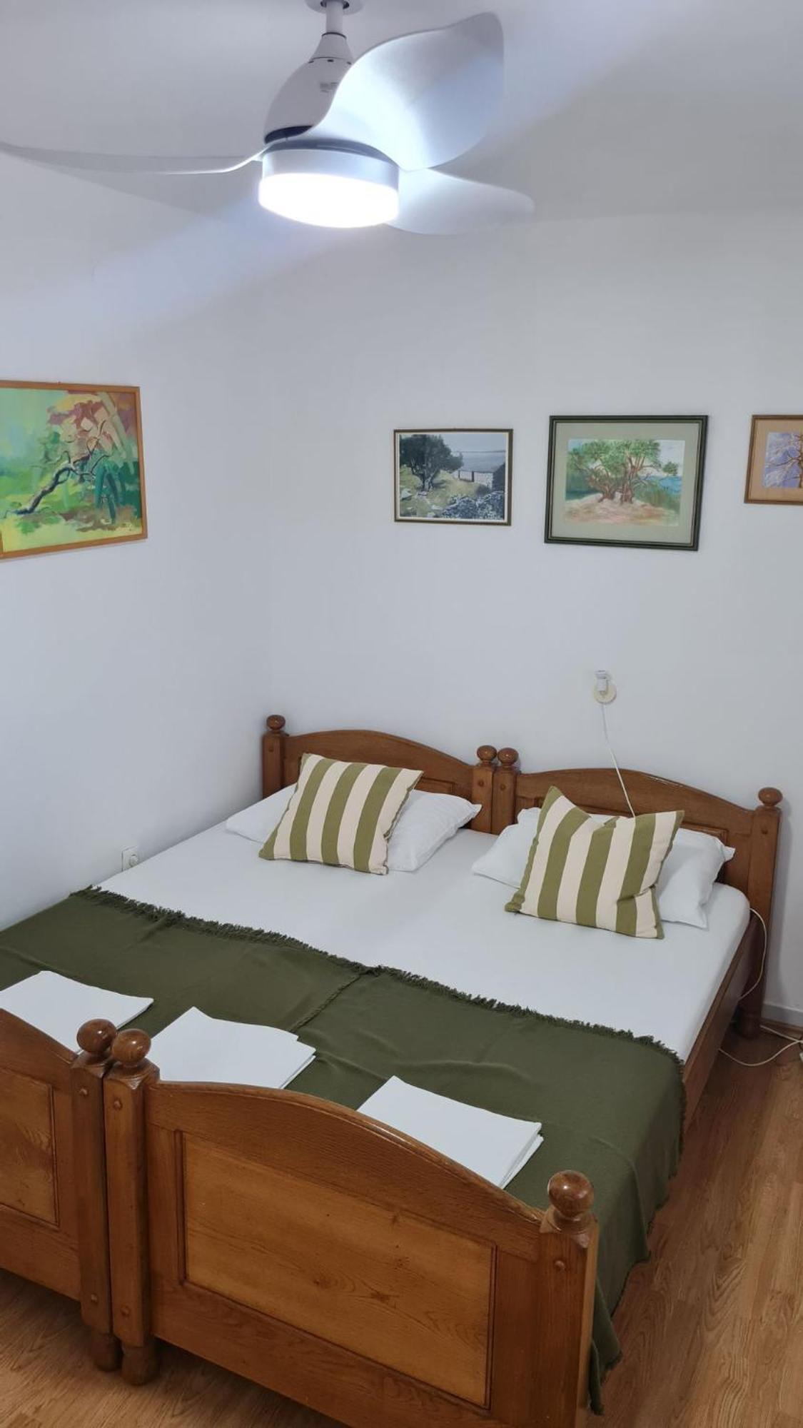 Apartmani Ela Prvić Luka Dış mekan fotoğraf