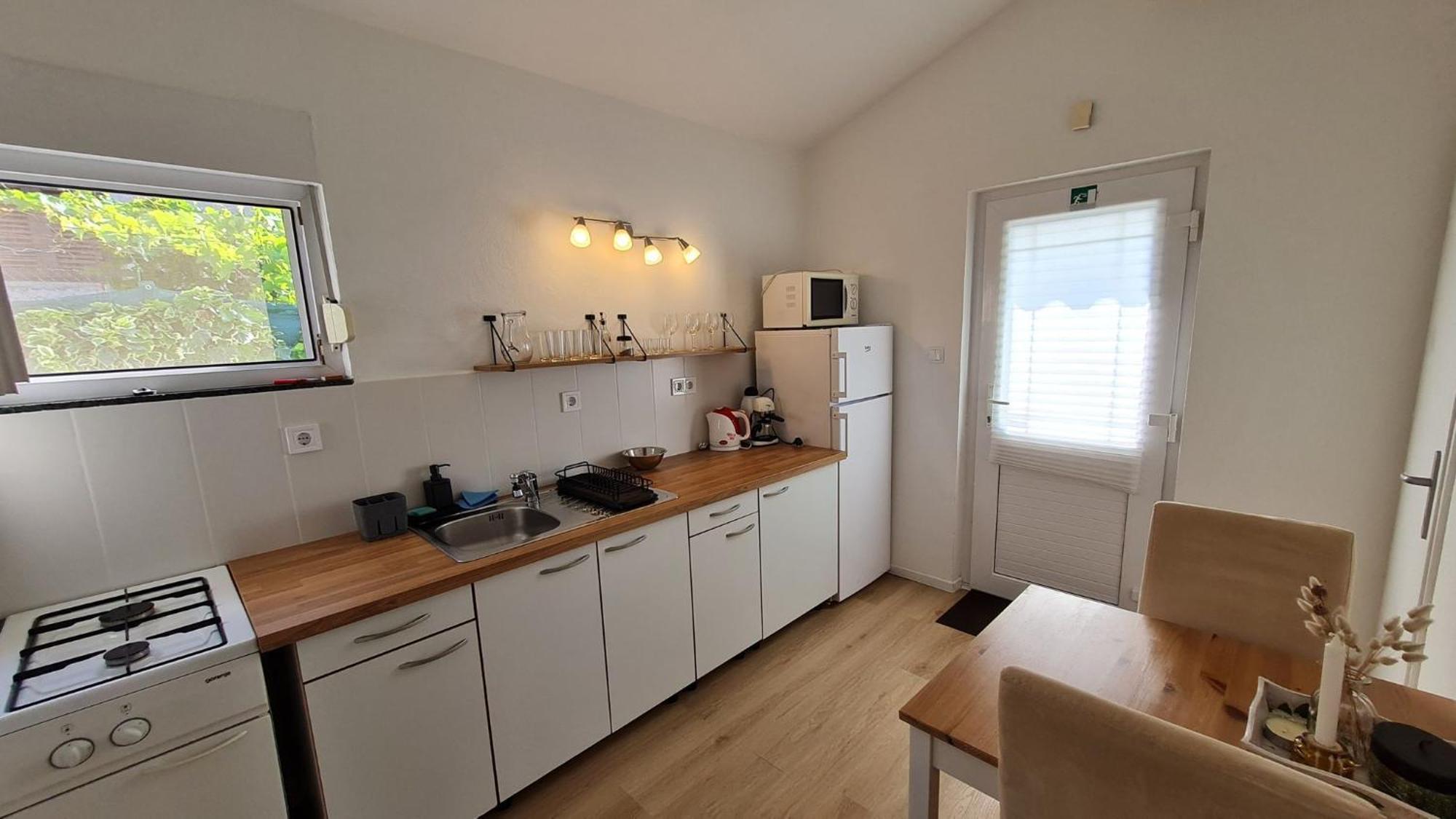 Apartmani Ela Prvić Luka Dış mekan fotoğraf